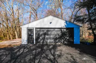 15 Whiteford Dr, Pleasant Valley, NY 12569 - Photo 23