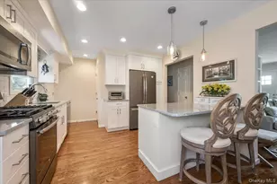 8 Bass Ct, Huntington, NY 11743 - Photo 7