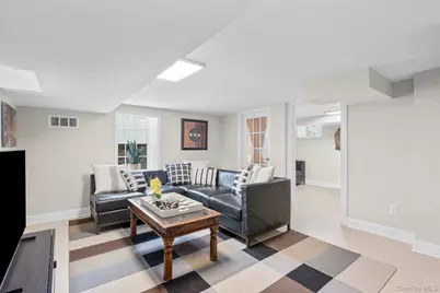 213 N Barry Avenue, Mamaroneck, NY 10543 - Photo 27