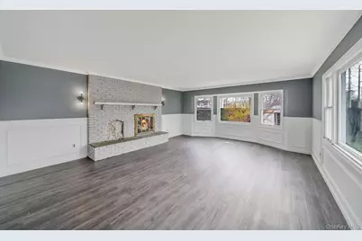 23 Lakewood Avenue, Ronkonkoma, NY 11779 - Photo 9