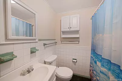 23 Lakewood Avenue, Ronkonkoma, NY 11779 - Photo 15