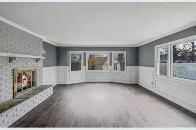 23 Lakewood Avenue, Ronkonkoma, NY 11779 - Photo 11