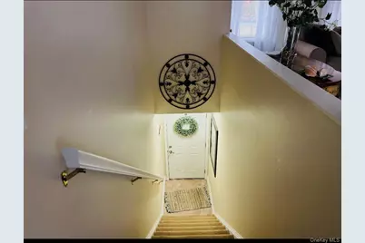 2 Bridle Path #Upper, Smithtown, NY 11787 - Photo 3