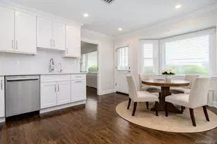 14 St Pauls Pl, Garden City, NY 11530 - Photo 9