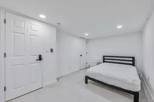 25 Farmington Ln, Melville, NY 11747 - Photo 41