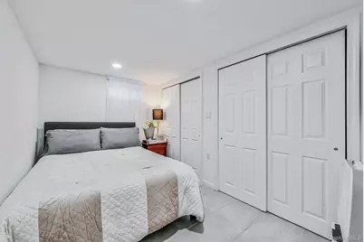 25 Farmington Lane, Melville, NY 11747 - Photo 37