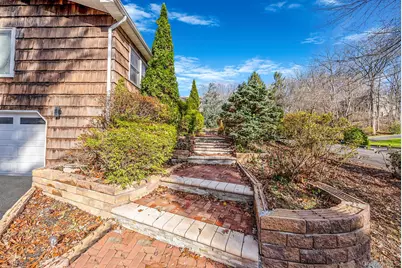 25 Farmington Lane, Melville, NY 11747 - Photo 7