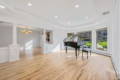 25 Farmington Lane, Melville, NY 11747 - Photo 23