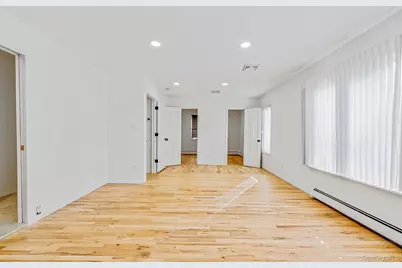 25 Farmington Lane, Melville, NY 11747 - Photo 31