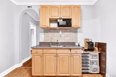 240 Halstead Avenue #B6, Harrison, NY 10528 - Photo 15