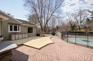 8 Astro Pl, Dix Hills, NY 11746 - Photo 35