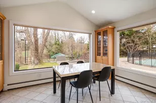 8 Astro Pl, Dix Hills, NY 11746 - Photo 15