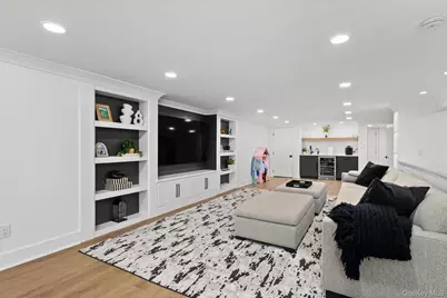 8 Astro Place, Dix Hills, NY 11746 - Photo 29