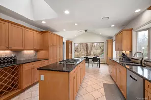 8 Astro Pl, Dix Hills, NY 11746 - Photo 11