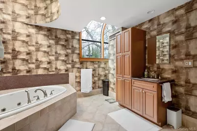 8 Astro Place, Dix Hills, NY 11746 - Photo 21