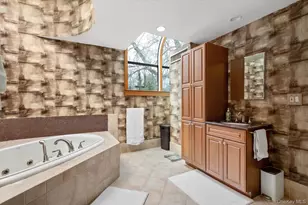 8 Astro Pl, Dix Hills, NY 11746 - Photo 21