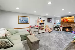 12 Kingswood Cir, Old Bethpage, NY 11804 - Photo 21