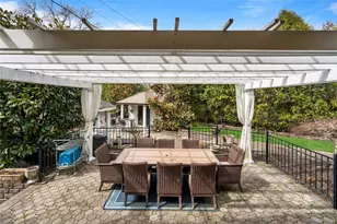 12 Kingswood Cir, Old Bethpage, NY 11804 - Photo 33