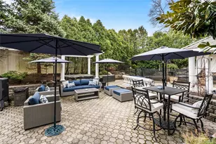 12 Kingswood Cir, Old Bethpage, NY 11804 - Photo 35