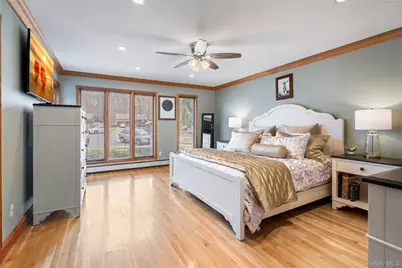 12 Kingswood Circle, Old Bethpage, NY 11804 - Photo 13