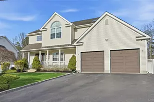 57 Beechwood Dr, Manorville, NY 11949 - Photo 3