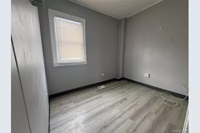 34 Hoffman Street, Poughkeepsie, NY 12601 - Photo 5