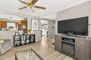 4 Erlwein Ct, Massapequa, NY 11758 - Photo 7