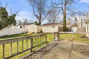 4 Erlwein Ct, Massapequa, NY 11758 - Photo 11