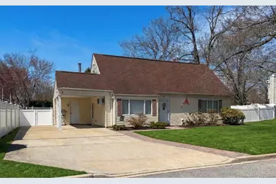 4 Erlwein Court, Massapequa, NY 11758 - Photo 1
