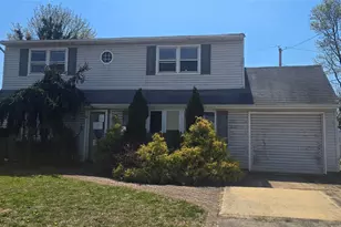 3680 Hilaire Way, Seaford, NY 11783 - Photo 3