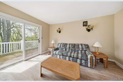 8 Chestnut Street W, Wurtsboro, NY 12790 - Photo 9