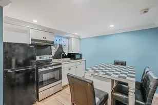 160 Hounslow Rd, Shirley, NY 11967 - Photo 11