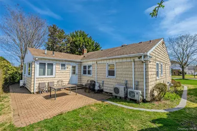 25 Lawrence Street, New Hyde Park, NY 11040 - Photo 29