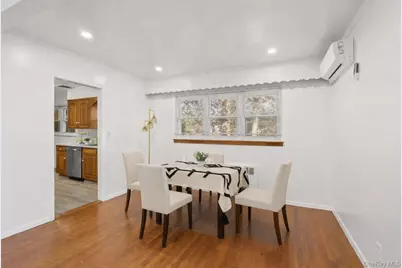 25 Lawrence Street, New Hyde Park, NY 11040 - Photo 9