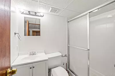25 Lawrence Street, New Hyde Park, NY 11040 - Photo 23