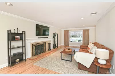 51 Fairfields Lane, Huntington Station, NY 11746 - Photo 13