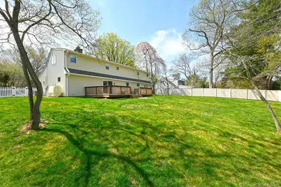 51 Fairfields Lane, Huntington Station, NY 11746 - Photo 33