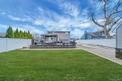 100 Anderson Avenue, North Babylon, NY 11703 - Photo 13