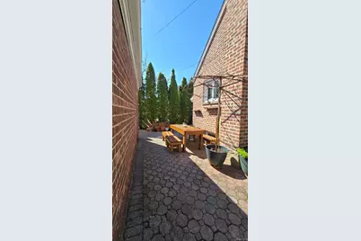 39 Lipton Lane, Williston Park, NY 11596 - Photo 23