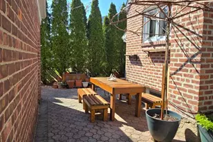 39 Lipton Ln, Williston Park, NY 11596 - Photo 23