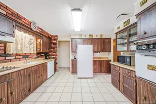 199 Gleeland St, Deer Park, NY 11729 - Photo 9