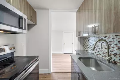 138 Buena Vista Avenue, Yonkers, NY 10701 - Photo 13