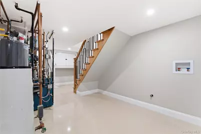 10525 63rd Drive, Forest Hills, NY 11375 - Photo 5