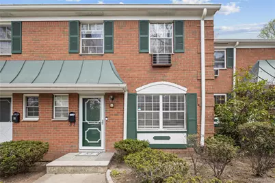 4 Salem Court, Suffern, NY 10901 - Photo 1