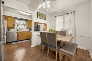 10 Dorothy Pl, Lynbrook, NY 11563 - Photo 9