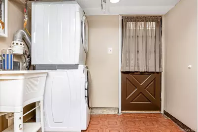 64-39 83rd Street, Middle Village, NY 11379 - Photo 27