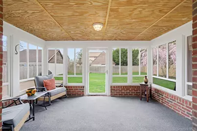 36 Hemlock Lane, Bay Shore, NY 11706 - Photo 15