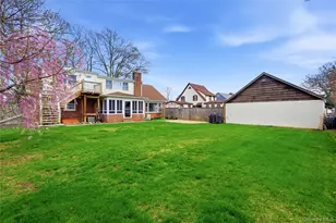 36 Hemlock Ln, Bay Shore, NY 11706 - Photo 45