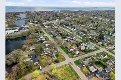 36 Hemlock Lane, Bay Shore, NY 11706 - Photo 49