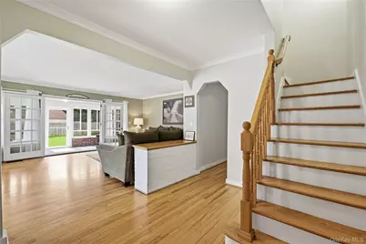 36 Hemlock Lane, Bay Shore, NY 11706 - Photo 27
